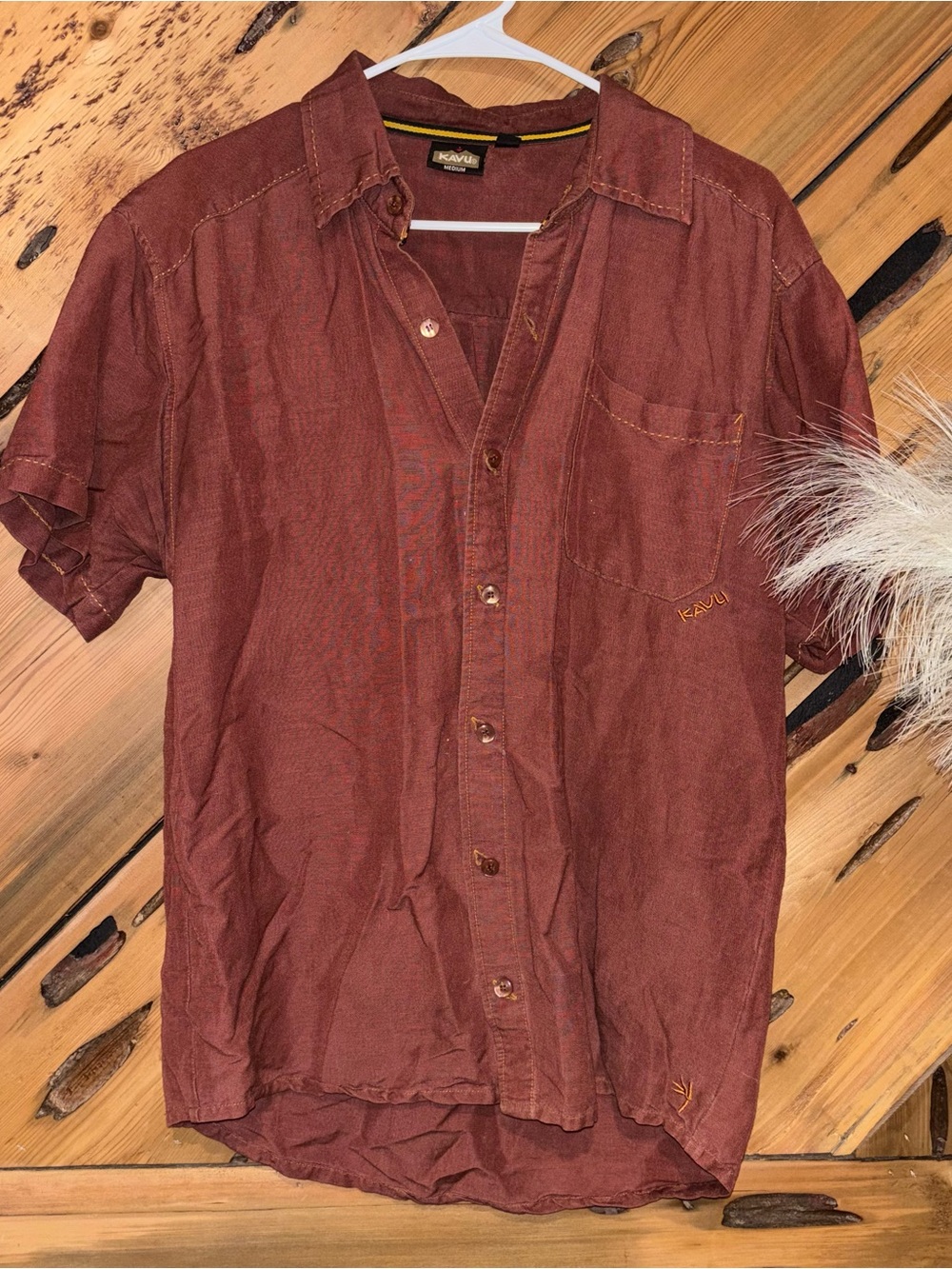 Kavu Men's Short-Sleeve Button-Down Shirt in Rust Brown